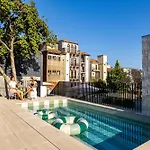 Luxury Old Town Oasis For Family And Friends